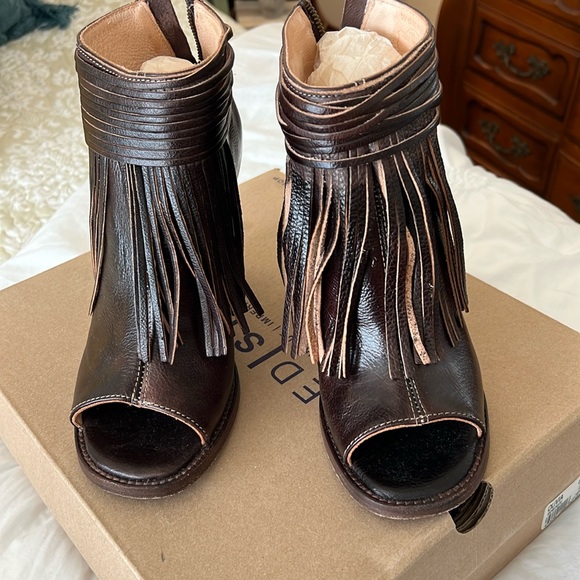 Bed Stu Shoes - Bed Stu brown rustic fringe booties.